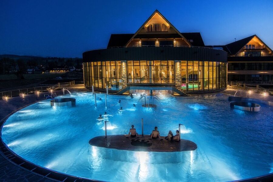 From Krakow: Slovakia Treetop Walk, Zakopane & Thermal Spa - Who should book this mountain day?