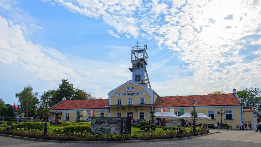 From Krakow: Wieliczka Salt Mine Guided Tour & Transfer - Key points to know before you book