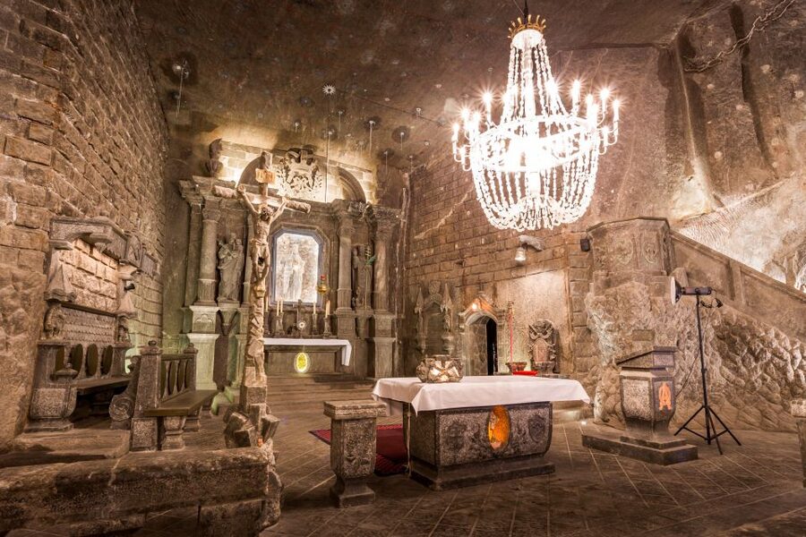 From Krakow: Wieliczka Salt Mine Half-Day Guided Tour - Photography, food, and the return to daylight