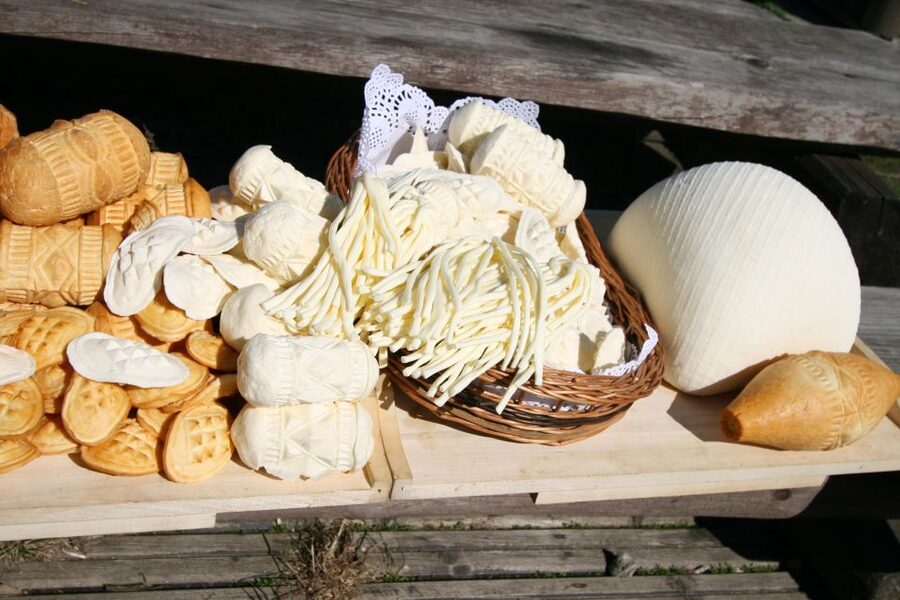 From Krakow: Zakopane Day Tour with Tasting & Funicular Ride - Three hours in Zakopane