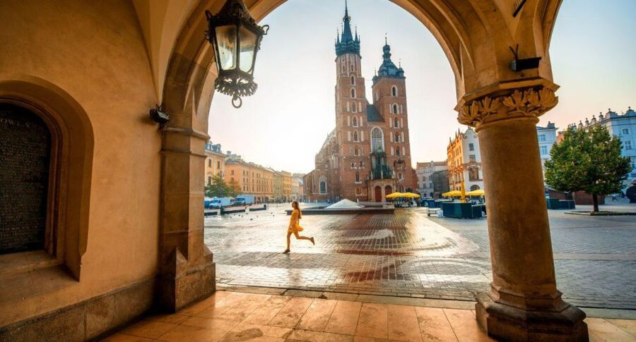 From Warsaw: Guided Tour to Wieliczka Salt Mine and Krakow - From Warsaw Central to Krakow by train