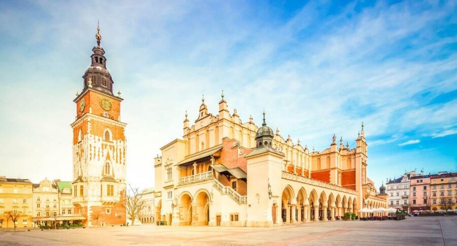 From Warsaw: Guided Tour to Wieliczka Salt Mine and Krakow - Finding time for Krakow