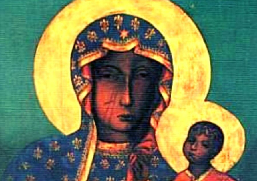 From Warsaw: Jasna Gora & Black Madonna Small Group Tour - Seeing the Black Madonna at Jasna Góra