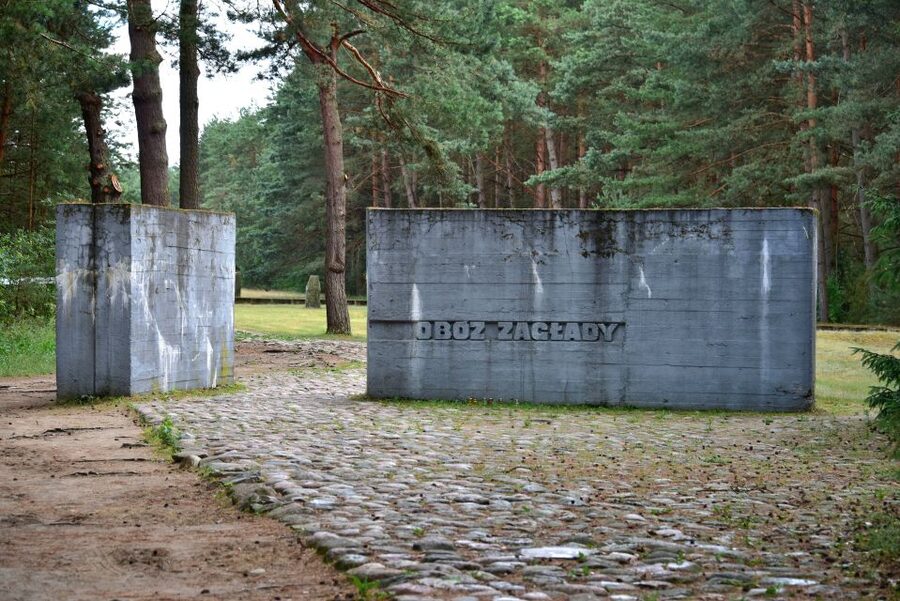 From Warsaw: Treblinka Extermination Camp Private Tour - Treblinka II and the 17,000-stone memorial