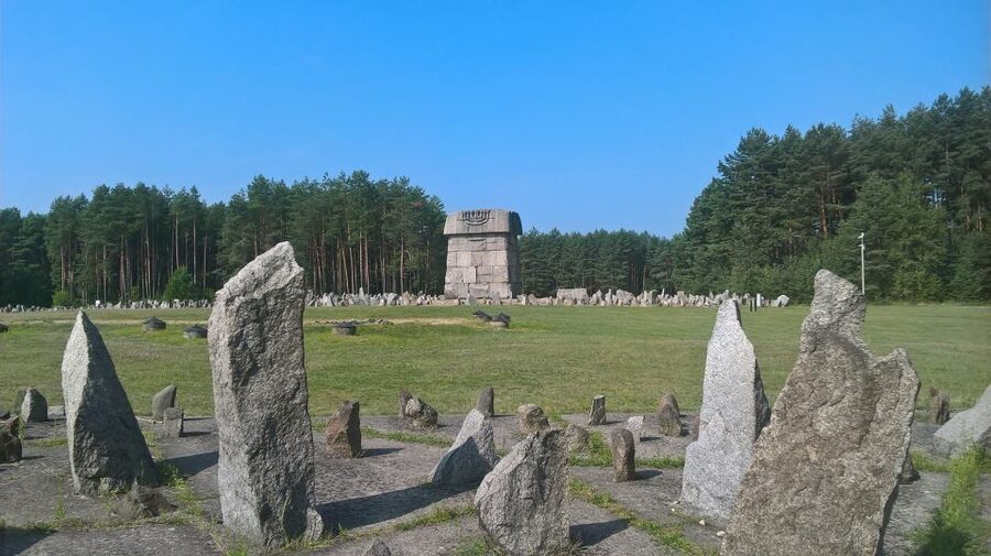 From Warsaw: Treblinka Extermination Camp Private Tour - What makes the guide important here