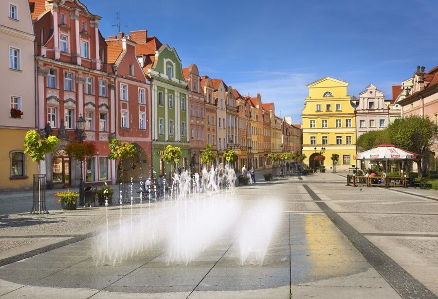 From Wroclaw: Polish Pottery and Jawor Church of Peace Tour - What to look for in the hand-painted designs