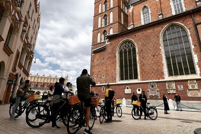 Full Bike Tour - the Old Town, Jewish Qtr & the Ghetto NEW BIKES - Starting at Sławkowska 11 with a city bike
