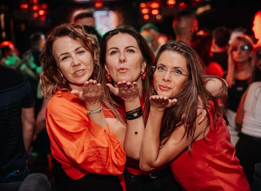Fun explorers pub Crawl with 1 hour open bar and 3 VIP clubs - The first stop: a bar, games, and Polish vodka