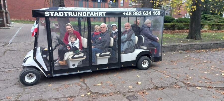 Gdansk: City Sightseeing Tour by Golf Cart/Buggy Guided Tour - St. Mary’s Church and Gdansk’s red-brick skyline
