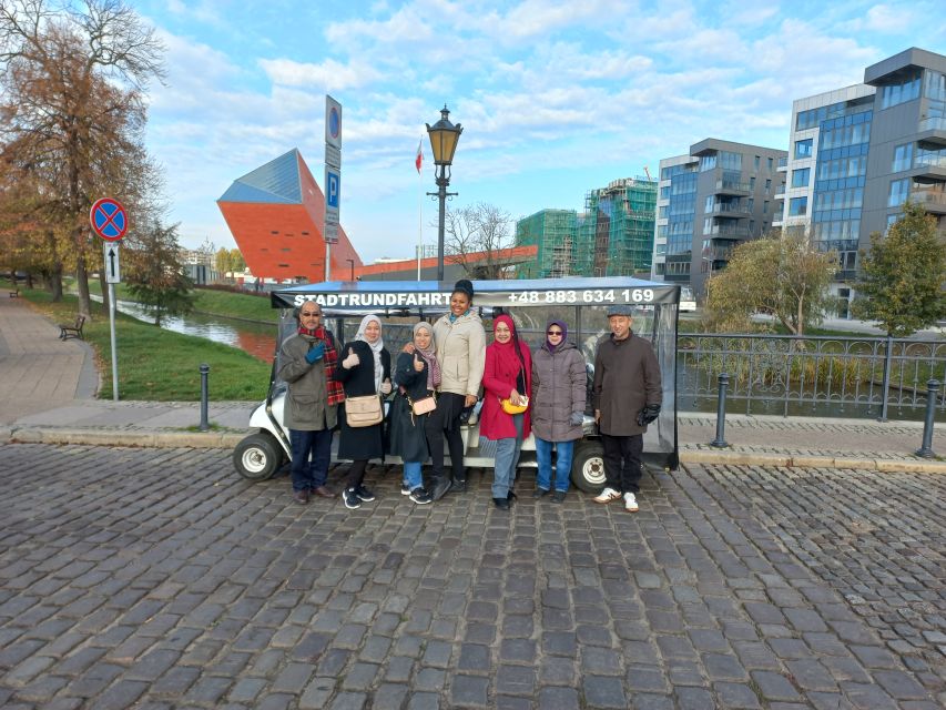 Gdansk: City Sightseeing Tour by Golf Cart/Buggy Guided Tour - The guides are a major part of the value