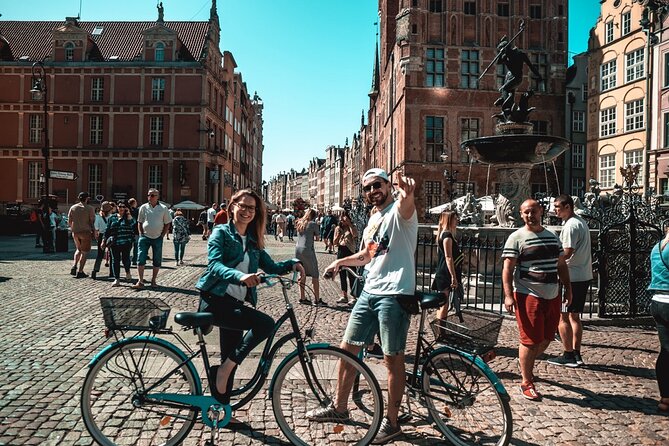 Gdansk Highlights Bicycle Tour - Ołowianka and the old port