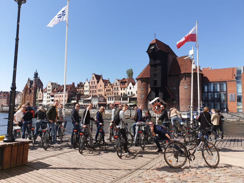 Gdańsk: Highlights Bike Tour - BHP Hall and the Solidarity story