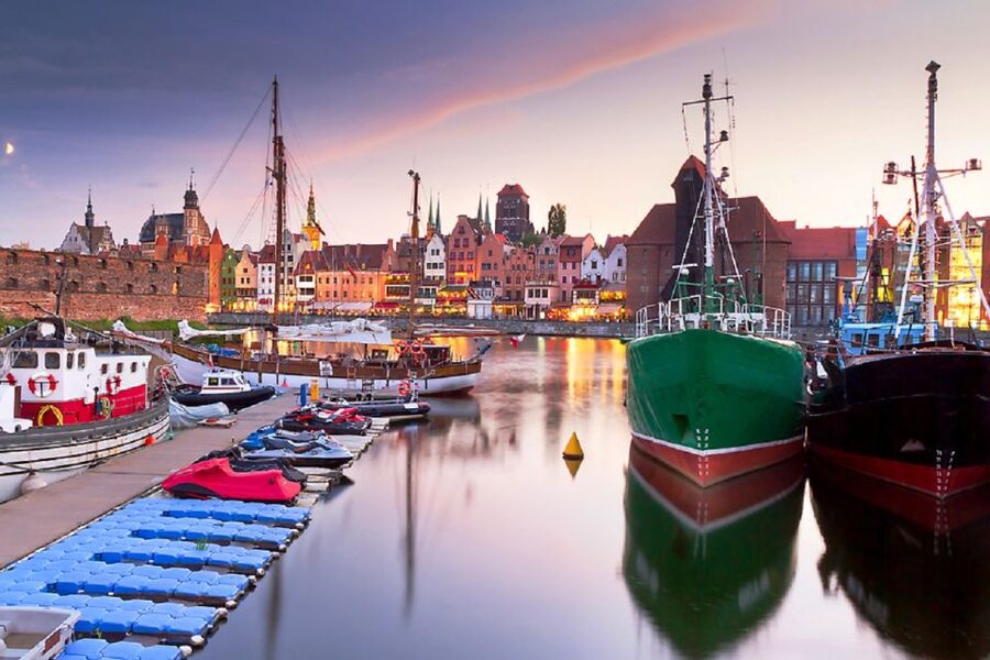 Gdansk: Jewish Heritage Guided Private Walking Tour - Granary Island and the former ghetto area