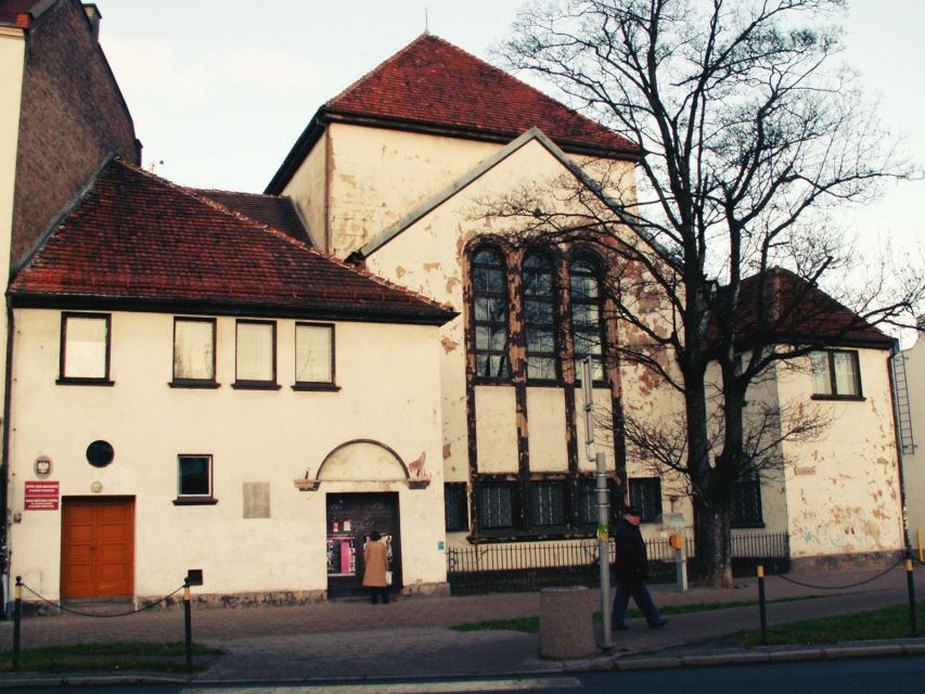 Gdansk: Jewish Heritage Guided Private Walking Tour - The Kindertransport memorial and Jewish Theatre