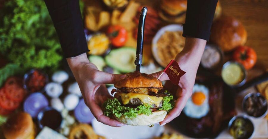 Gdansk: Legendary Burger and Zywiec Beer at Hard Rock Cafe - How good is the value at about $20?