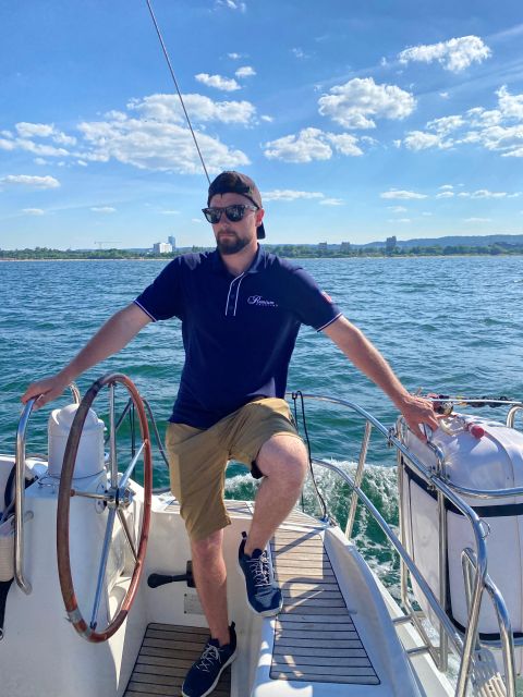 Gdańsk: Motlawa and Port yacht cruise with Welcome Drink - What the 50-minute timing means