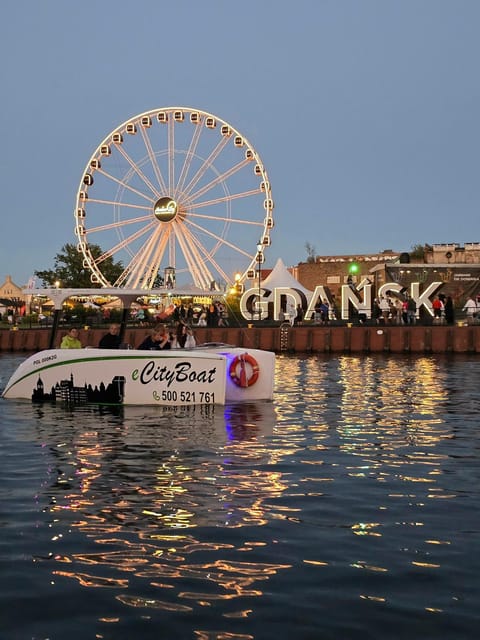Gdańsk: Motława River Eco Cruise at Sunset with Prosecco - Five minutes on the Motława, with Gdańsk opening up