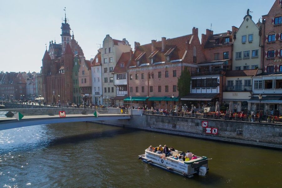 Gdańsk: Motlawa River Sightseeing Catamaran Cruise - Polish Hook and the Gdańsk Shipyards