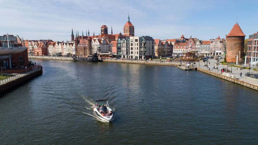 Gdańsk: Motlawa River Yacht Cruise - The Green Bridge, Crane, and Old Motława