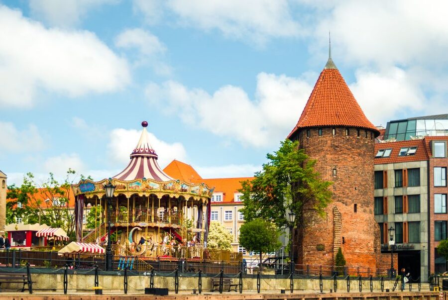 Gdańsk: Motlawa River Yacht Cruise - Commentary, languages, and the small boat setting
