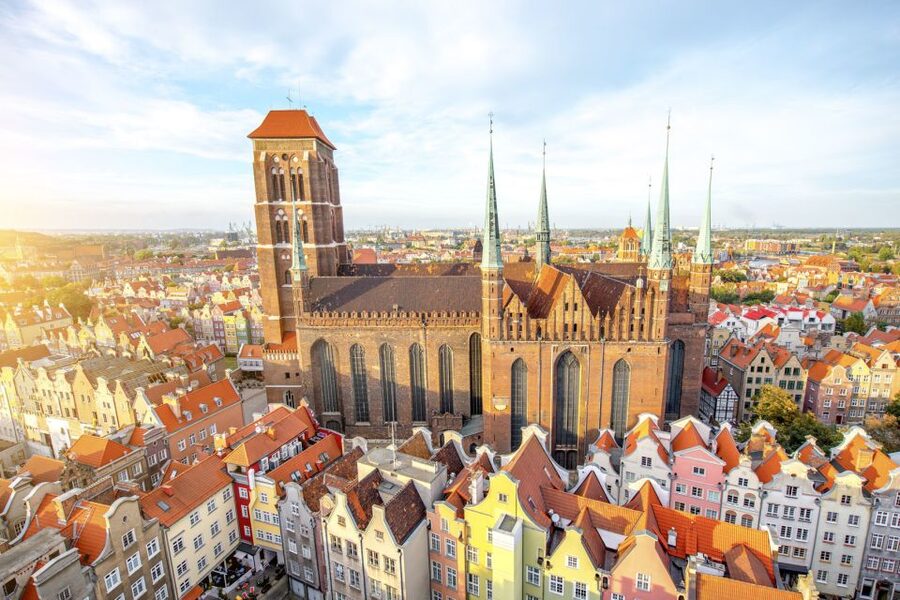 Gdańsk: Old Town Private Walking Tour with Legends and Facts - Three hours: the Motława islands and old warehouses