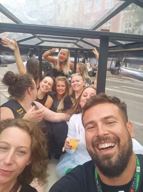 Gdansk: PartyBus in BuggyBus & Alcohol Included & Top Fun - What the photo stop adds