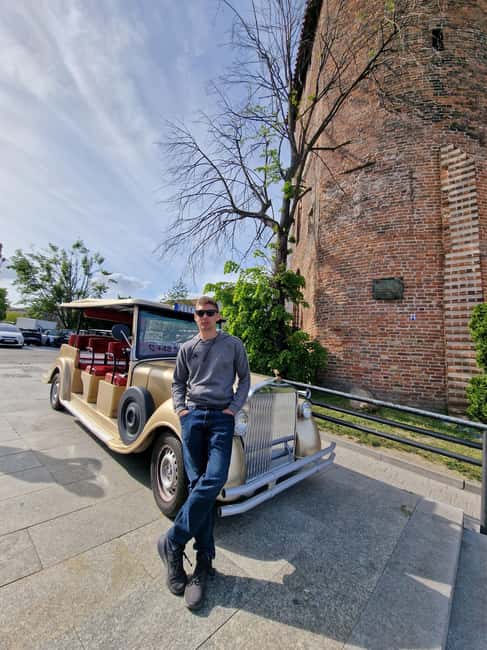 Gdansk:Private Beer City Tour Sightseeing By Golf Cart - Beer, conversation, and the guide’s role