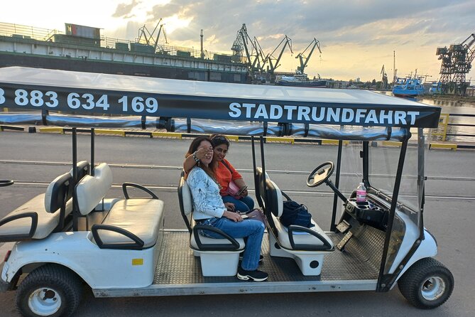 Gdansk: Private City Sightseeing Tour by Buggy/Cart LIVE GUIDED - Gates, armoury, and the Old Town