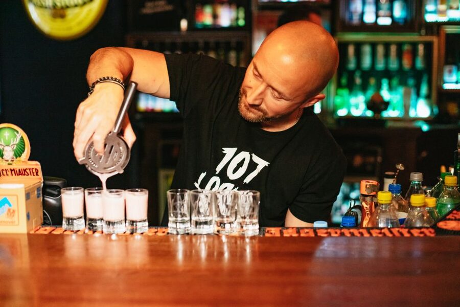Gdansk: Pub Crawl with Free Drinks - Practical tips for a better evening