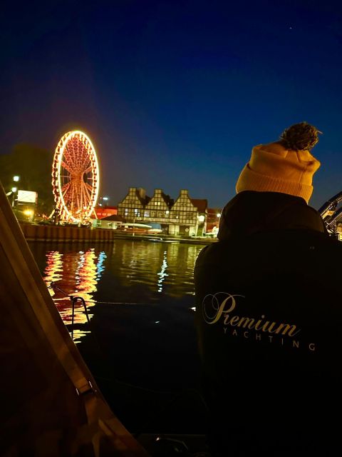 Gdansk: Scenic Evening Yacht Cruise with Welcome Drink - Prosecco, mulled wine, and evening comfort