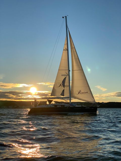 Gdańsk: Scenic Sunset Cruise with Welcome Drink - Who should book this Gdańsk cruise?