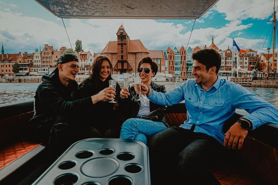 Gdańsk: Sightseeing EcoCruise around the Old Town of Gdansk - St. Mary’s Gate and Gdańsk’s old water entrances