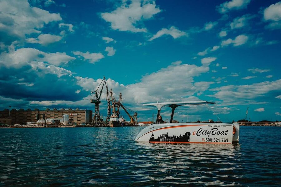 Gdańsk: Sightseeing EcoCruise around the Old Town of Gdansk - The WWII Museum and the modern port