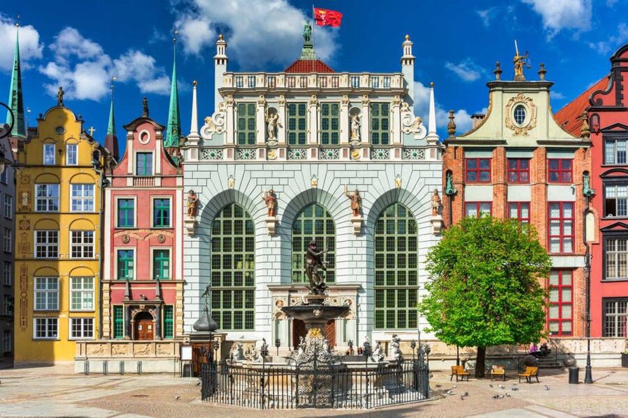 Gdansk: Small Group Walking Tour - Meeting Neptune at the Royal Road