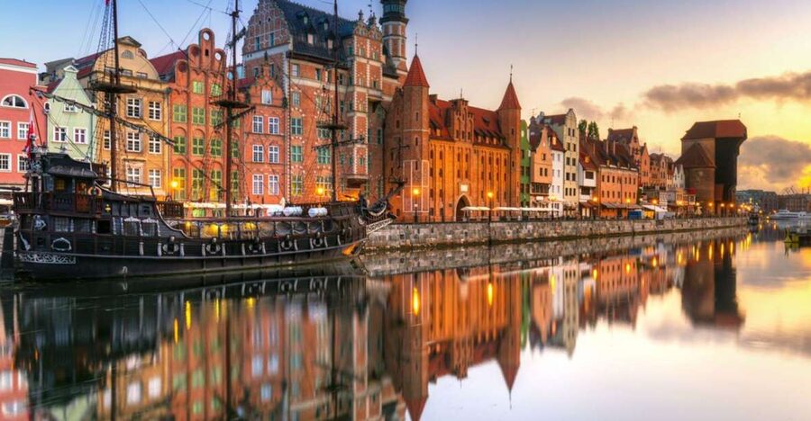 Gdansk: Small Group Walking Tour - What $181 per group really buys