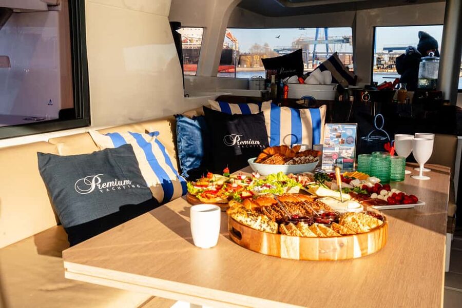 Gdansk/Sopot: Breakfast Cruise on a Catamaran - Boarding at the Sopot marina