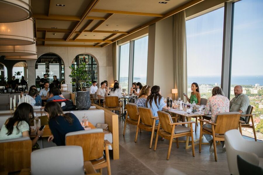 Gdańsk: Spanish Cuisine and City Views From the Top Floor - A Spanish dinner above Gdańsk