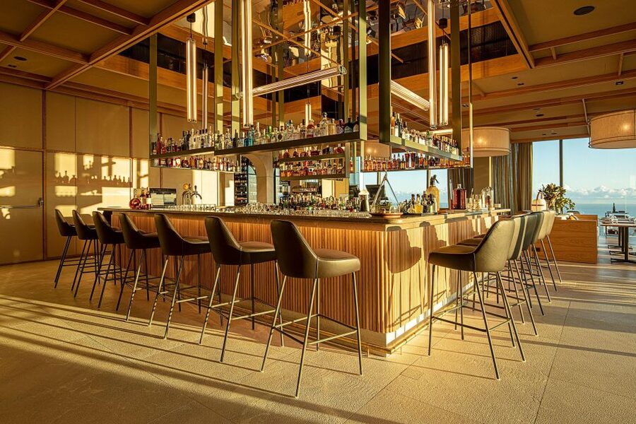 Gdańsk: Spanish Cuisine and City Views From the Top Floor - Reaching the 33rd floor