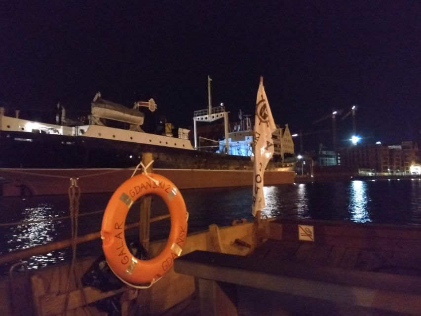 Gdańsk: Sunset Cruise on a Historic Polish Boat - Practical details that affect your choice