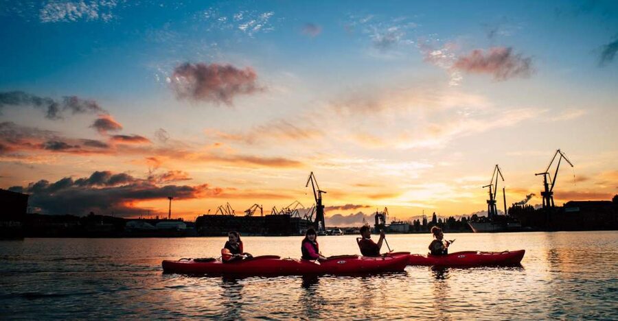 Gdansk: Sunset Kayak Tour - Why a kayak shows you a different Gdansk