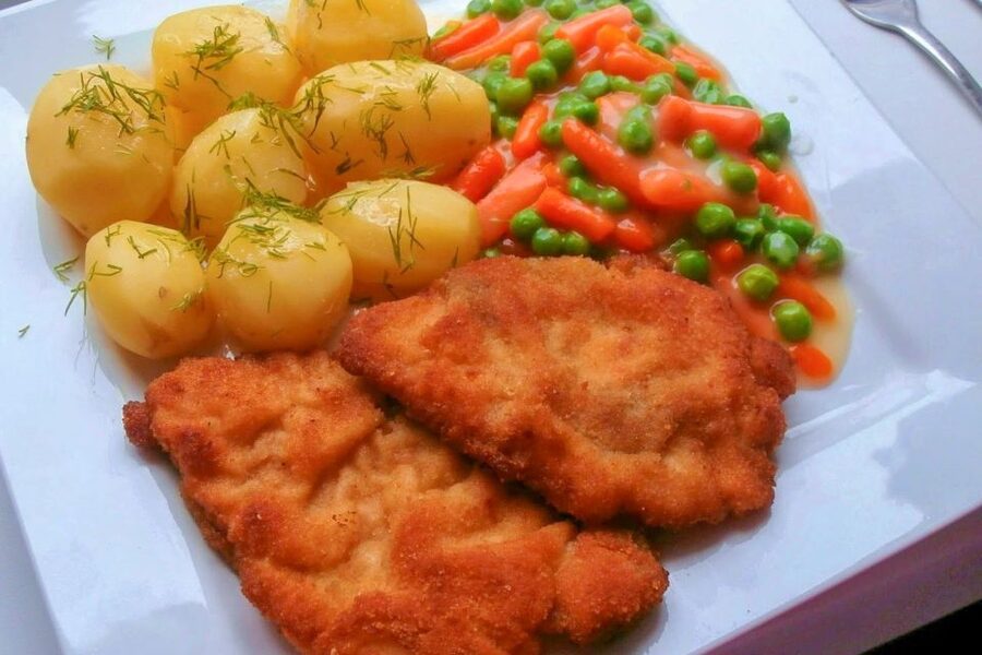 Gdansk: Traditional Polish Food Private Tour - The food: dumplings, meats, soup, and cake