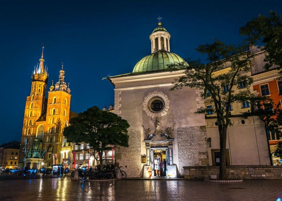 Ghosts & Crimes: Macabre Kraków Walking Tour in English - Crime scenes, forbidden love, and terrible consequences