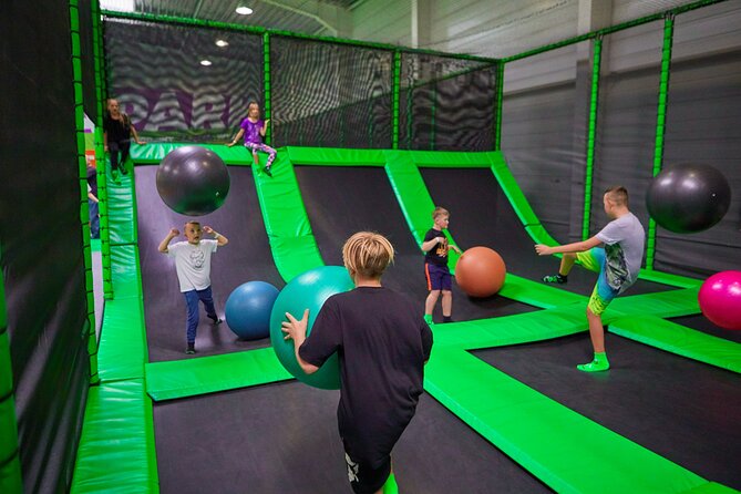 GOjump MEGAPARK Kraków-Sikorki - 1 hour Trampoline Park ticket - Key points to know before you book