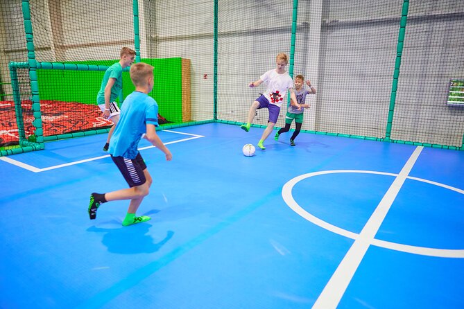 GOjump MEGAPARK Kraków-Sikorki - 1 hour Trampoline Park ticket - Group size, supervision, and comfort