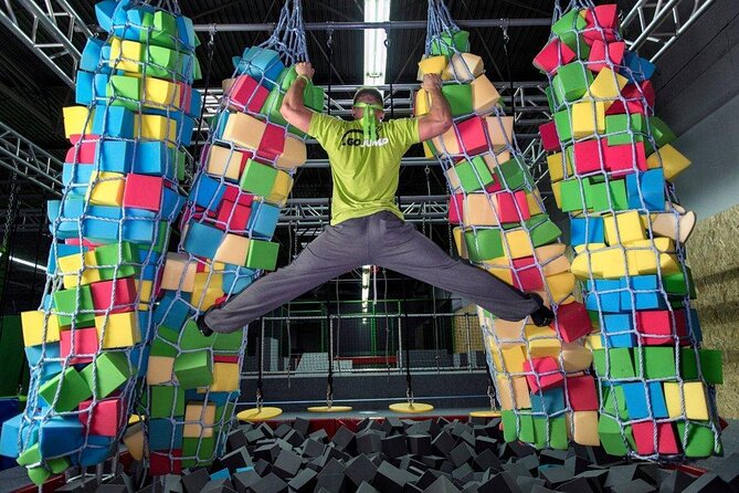 GOjump MEGAPARK Kraków-Sikorki 1h ticket: GOair Inflatable Park - A Fast Burst of Indoor Energy in Krakow