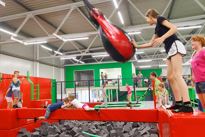 Great fun in GOjump Kraków-Mateczny Trampoline Park - 2 hour ticket - Airbag towers, stunt jumps, and the battle beam