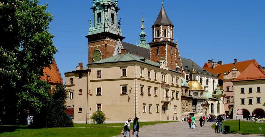 Guided Tour of the Wawel Castle & Cathedral in Cracow - Who will enjoy this Wawel tour most?