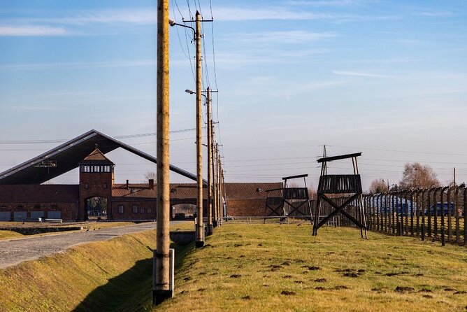 Guided Tour to Auschwitz-Birkenau from Warsaw - Why this Warsaw day trip works