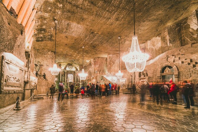 Guided tour to Salt Mine & Schindler Factory with Pick-Up Options - What Schindler’s Factory really covers