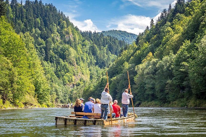 Half-Day Dunajec River Rafting tour from Krakow - Getting ready at Sromowce
